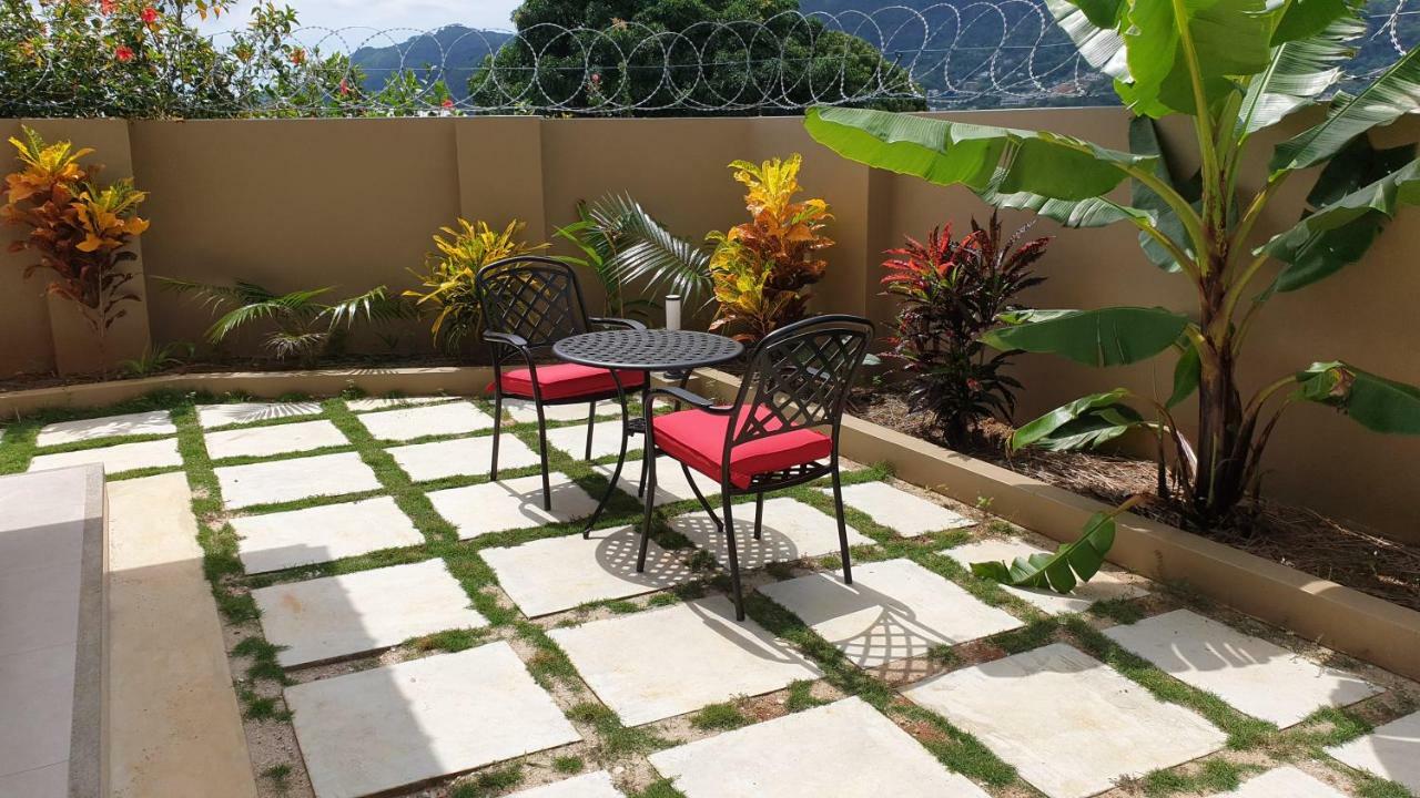 Whispering Palms Appartement Bel Ombre Buitenkant foto